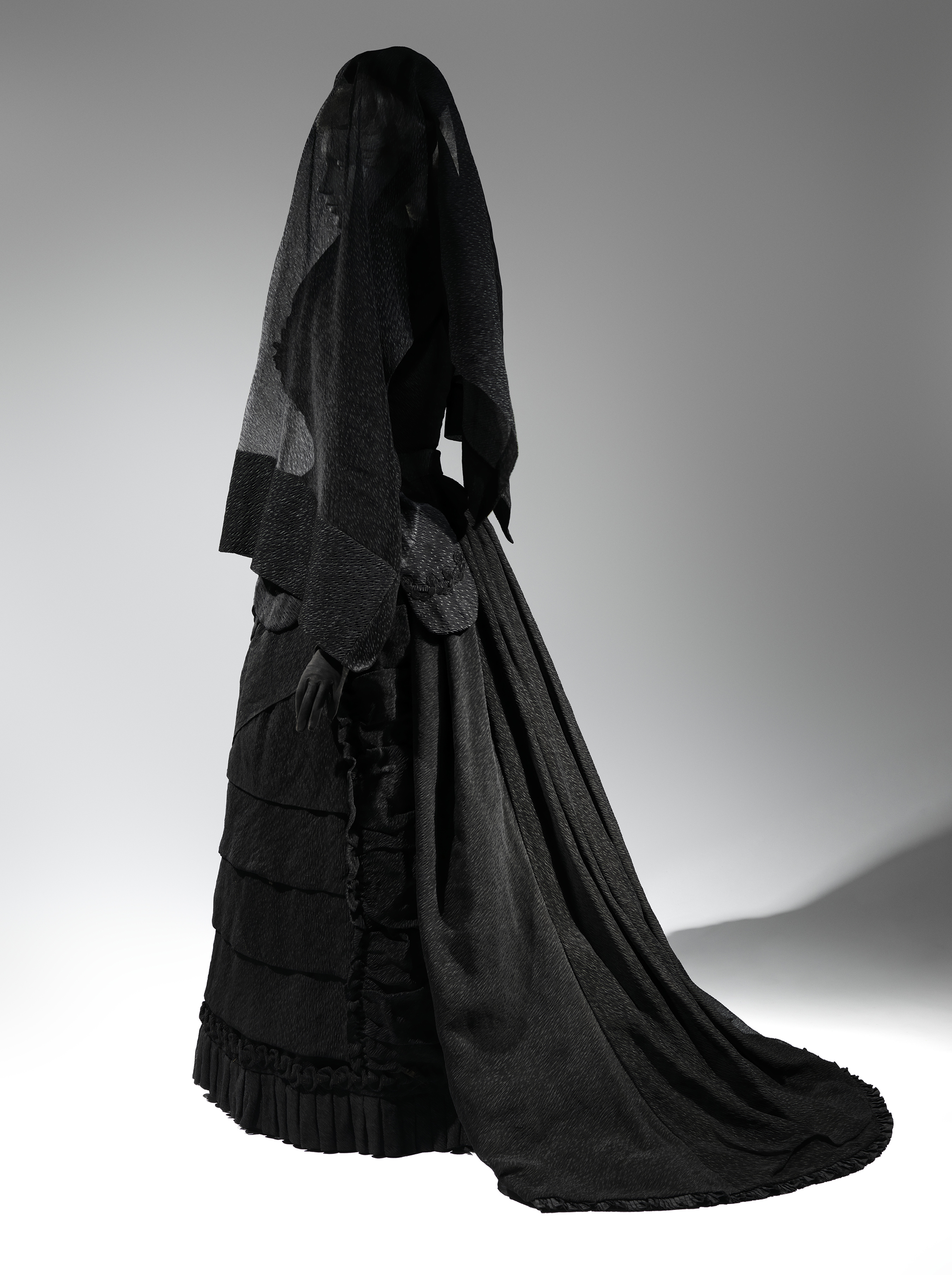Mourning Ensemble, 1870-1872 Black silk crape, black mousseline